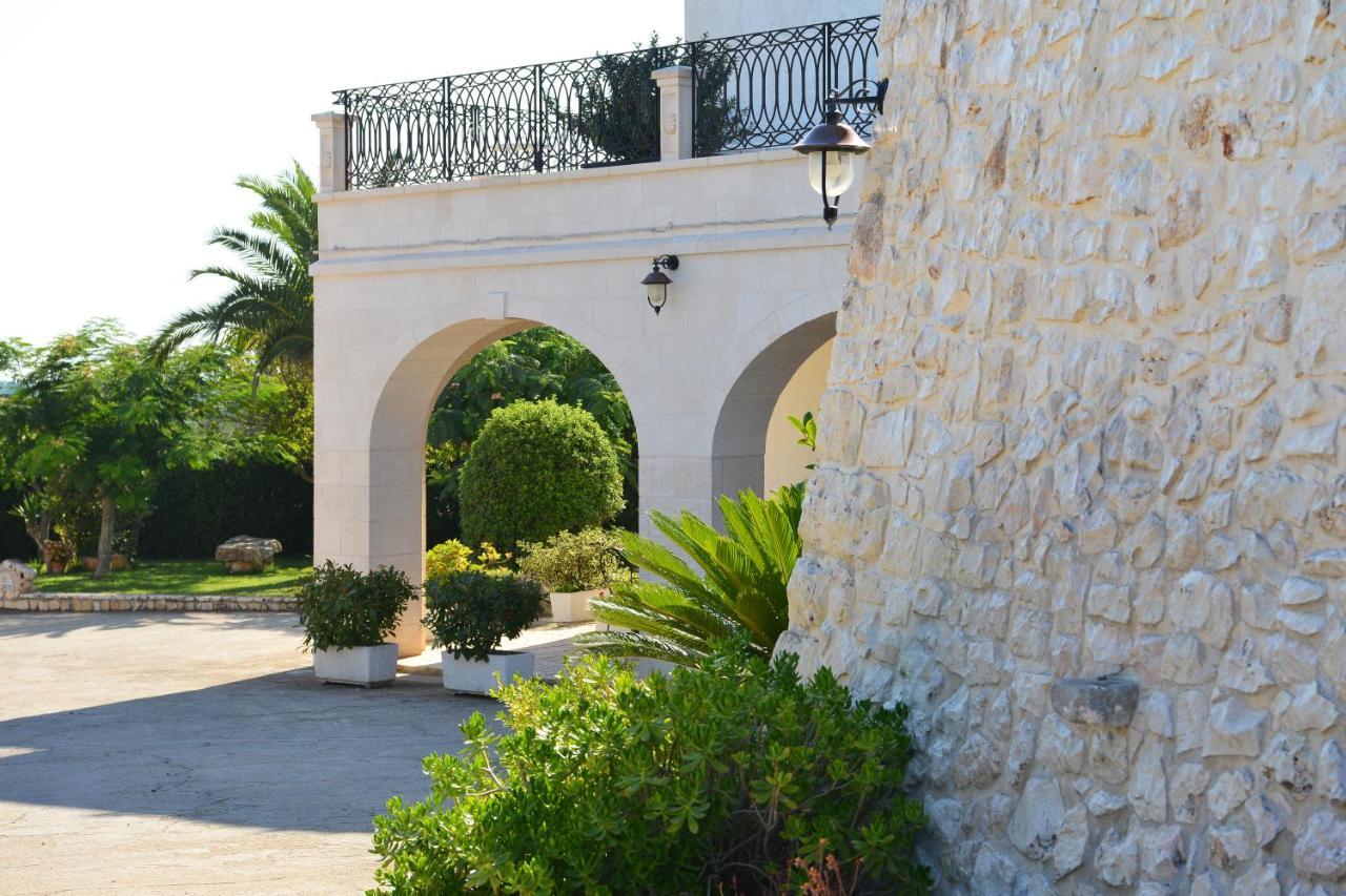 Masseria Peppeturro Чистернино Екстериор снимка